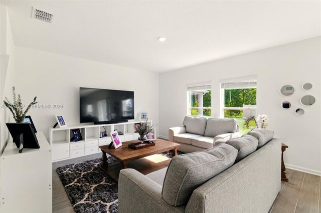 700 Trotters Dr, Other City - In The State Of Florida, FL 33839