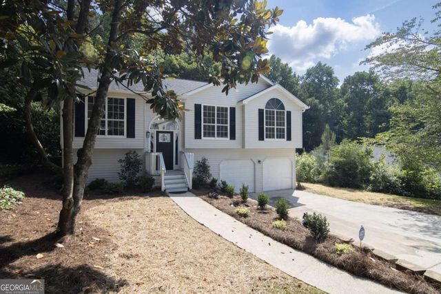 3826 Stoney Creek Drive, Flowery Branch, GA 30542