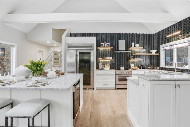 471 West Tisbury Road, Edgartown, MA 02539