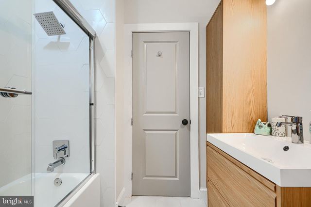 2630 E BALTIMORE ST, Baltimore, MD 21224