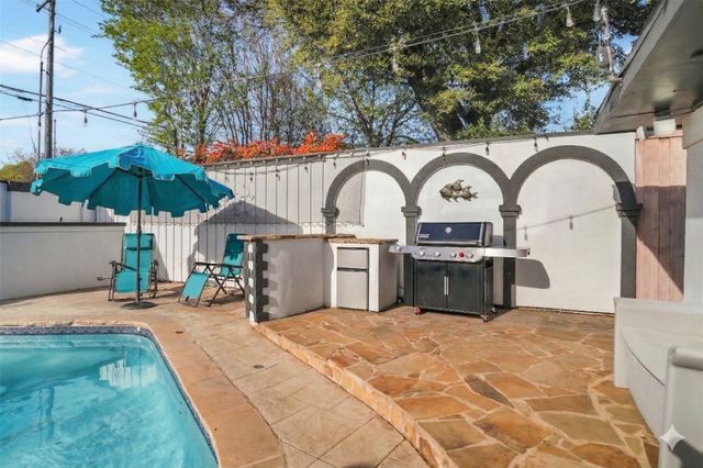 1910 University Drive, Richardson, TX 75081