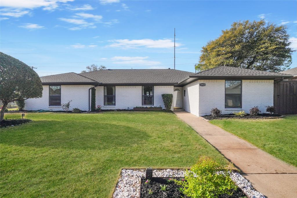 1910 University Drive, Richardson, TX 75081