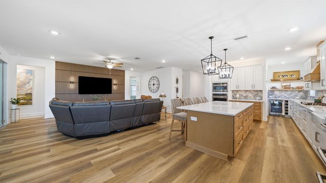 119 Victory Ct, St Augustine, FL 32092