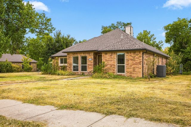 6307 Parkview Drive, Sachse, TX 75048