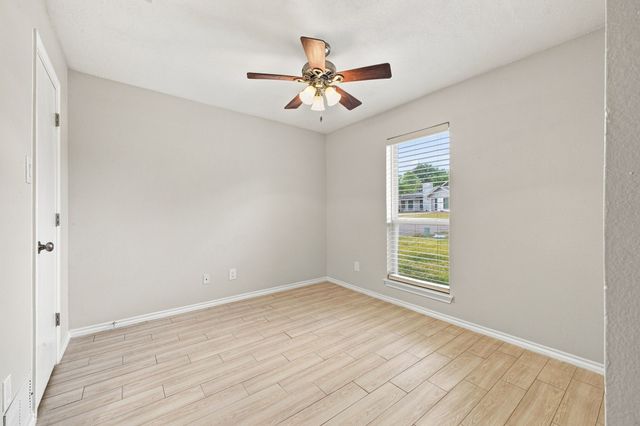 6307 Parkview Drive, Sachse, TX 75048