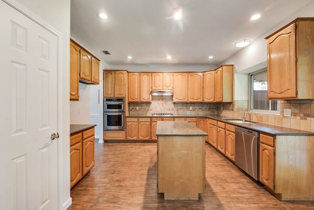2925 Shadow Oak Court, Flower Mound, TX 75028
