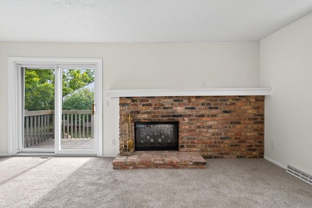 8811 42nd Avenue N, New Hope, MN 55427