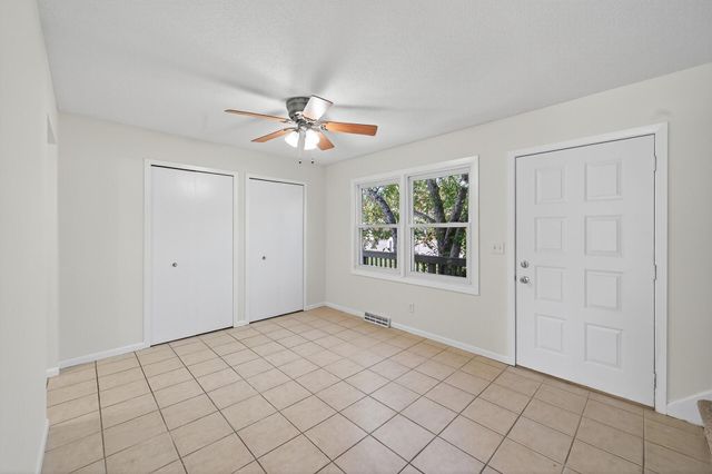 8811 42nd Avenue N, New Hope, MN 55427