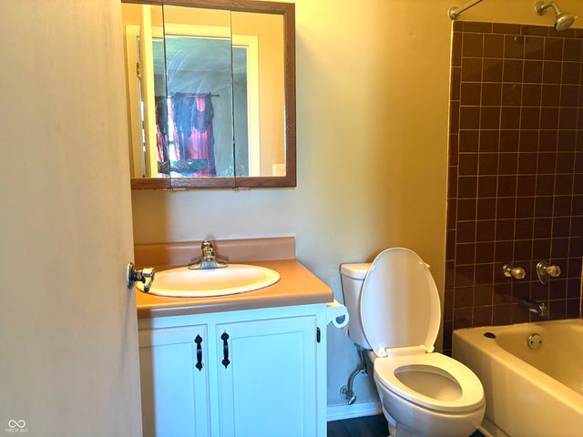 3601 Pleasant Lake Drive, Indianapolis, IN 46227