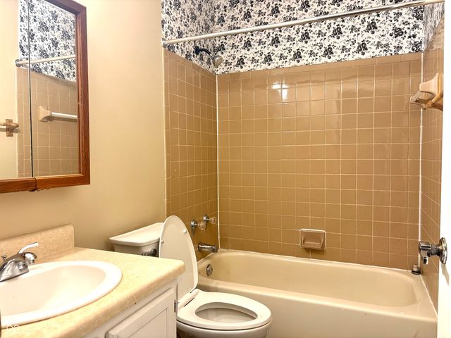 3601 Pleasant Lake Drive, Indianapolis, IN 46227