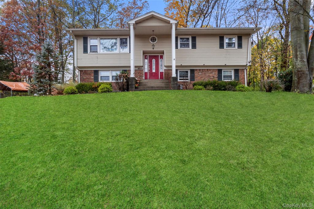 7 Jacqueline Road, Monsey, NY 10952