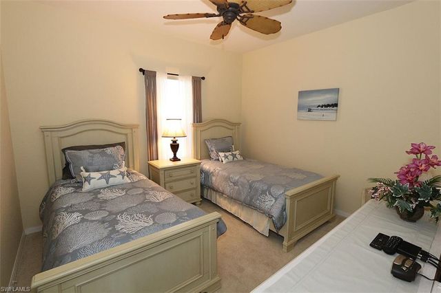 3250 Cypress Glen WAY 403, Naples, FL 34109