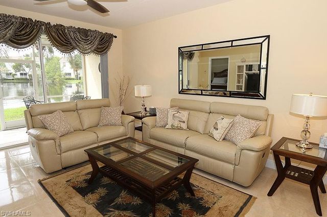 3250 Cypress Glen WAY 403, Naples, FL 34109