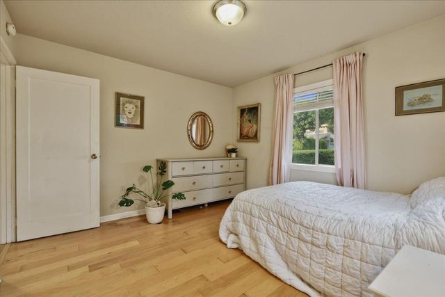 515 Hilltop Dr, Auburn, CA 95603