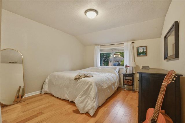 515 Hilltop Dr, Auburn, CA 95603