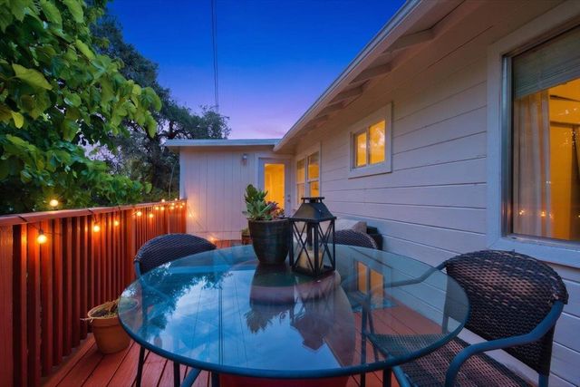 515 Hilltop Dr, Auburn, CA 95603