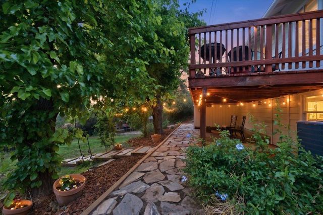 515 Hilltop Dr, Auburn, CA 95603
