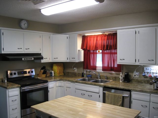 2190 E 350 N. Road, Bluffton, IN 46714