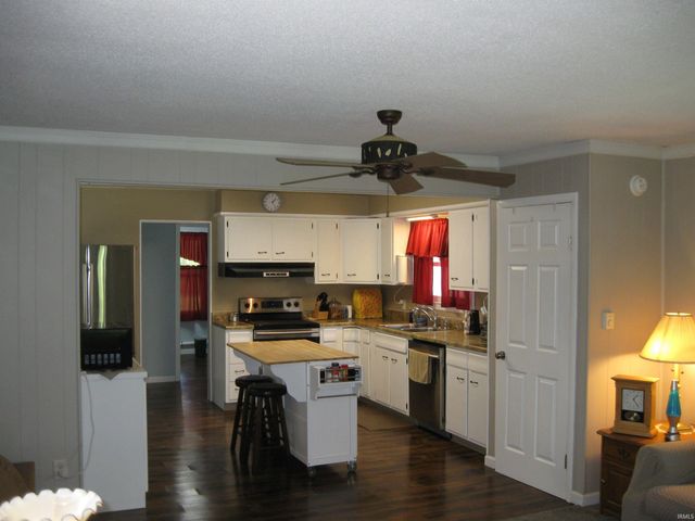 2190 E 350 N. Road, Bluffton, IN 46714