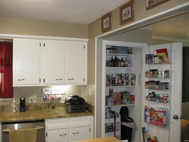 2190 E 350 N. Road, Bluffton, IN 46714