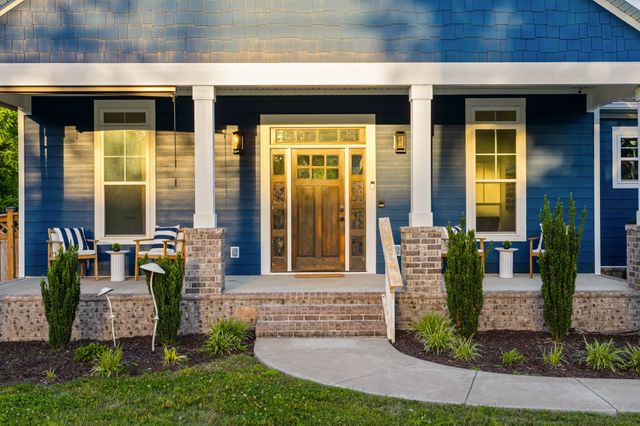 102 Riverwood Dr, Hendersonville, TN 37075