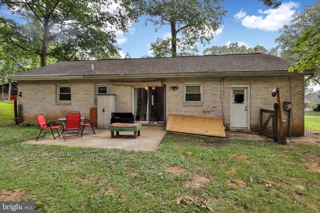 38 CEDARWOOD RD, Reading, PA 19610