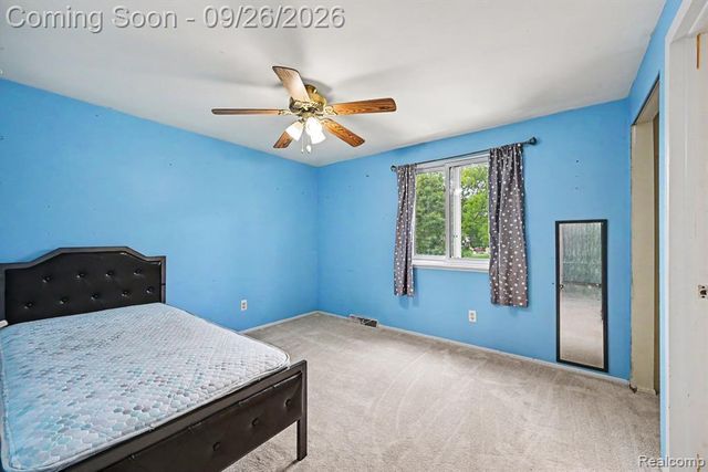 6101 Barker Drive, Waterford, MI 48329