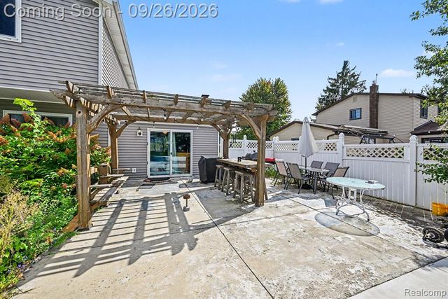 6101 Barker Drive, Waterford, MI 48329