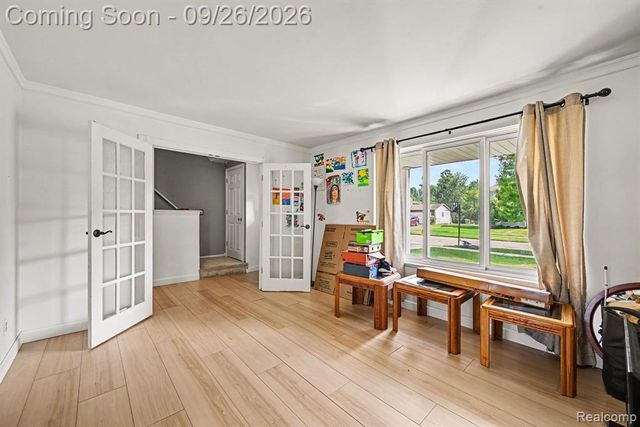 6101 Barker Drive, Waterford, MI 48329