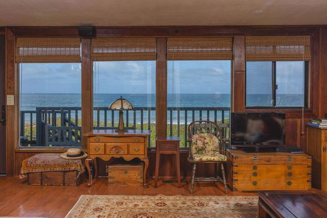16 La Playa Street, Monterey, CA 93940