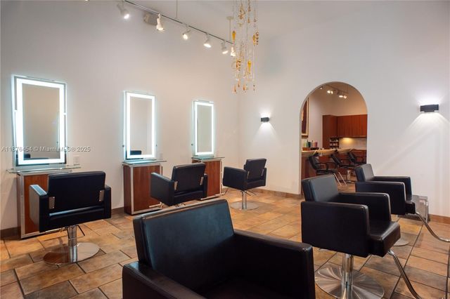 345 MIRACLE MILE, Coral Gables, FL 33134