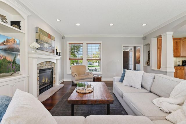 8465 Kelzer Pond Drive, Victoria, MN 55386