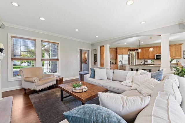 8465 Kelzer Pond Drive, Victoria, MN 55386