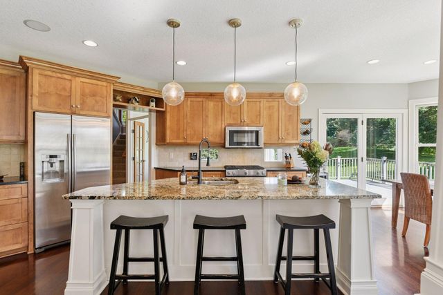 8465 Kelzer Pond Drive, Victoria, MN 55386