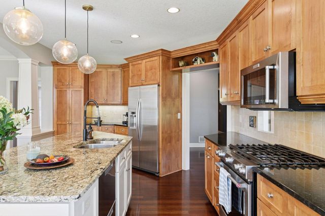 8465 Kelzer Pond Drive, Victoria, MN 55386