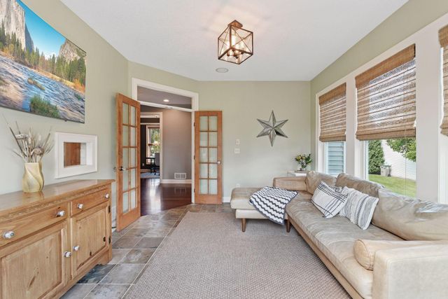 8465 Kelzer Pond Drive, Victoria, MN 55386