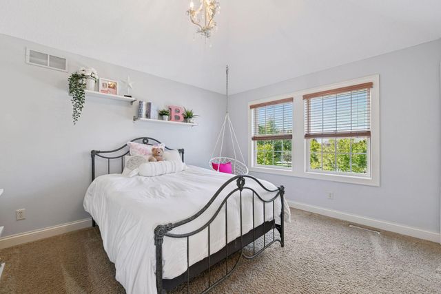 8465 Kelzer Pond Drive, Victoria, MN 55386
