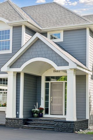 8465 Kelzer Pond Drive, Victoria, MN 55386