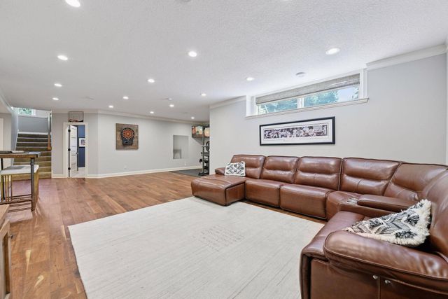 8465 Kelzer Pond Drive, Victoria, MN 55386