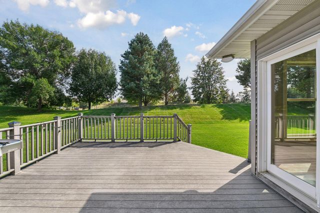 8465 Kelzer Pond Drive, Victoria, MN 55386