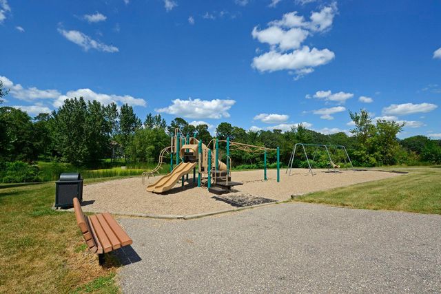 8465 Kelzer Pond Drive, Victoria, MN 55386