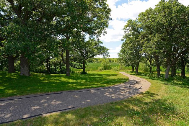 8465 Kelzer Pond Drive, Victoria, MN 55386