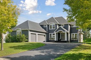 8465 Kelzer Pond Drive, Victoria, MN 55386