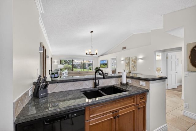 119 Club Drive, Palm Beach Gardens, FL 33418