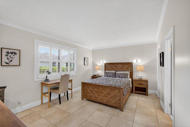 119 Club Drive, Palm Beach Gardens, FL 33418