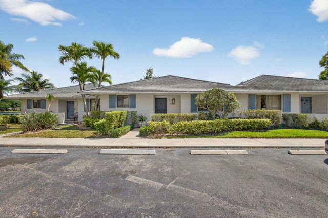 119 Club Drive, Palm Beach Gardens, FL 33418