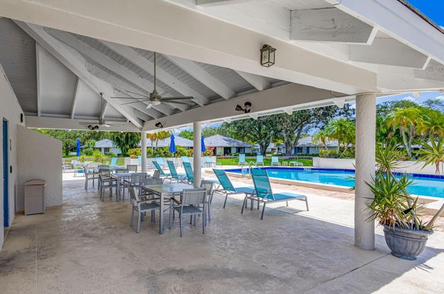 119 Club Drive, Palm Beach Gardens, FL 33418