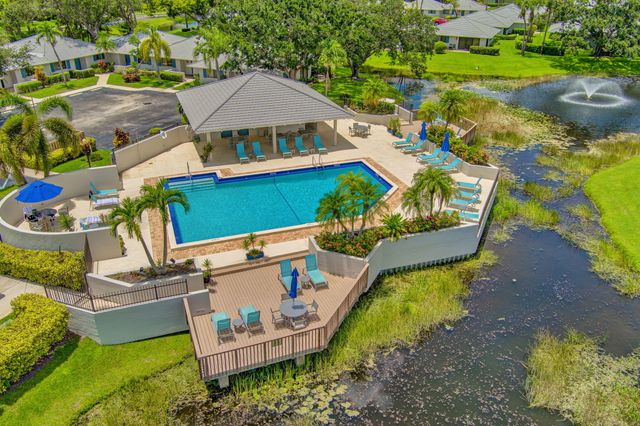 119 Club Drive, Palm Beach Gardens, FL 33418