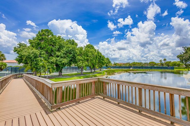 119 Club Drive, Palm Beach Gardens, FL 33418