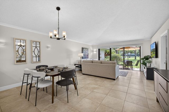 119 Club Drive, Palm Beach Gardens, FL 33418